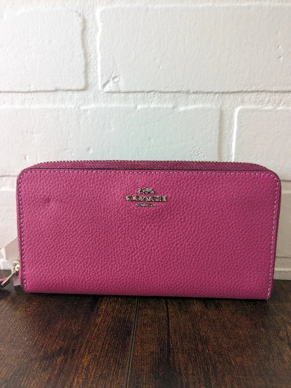 Ladies Coach Tabby bags with a detachable shoulder strapWallet Designer By Coach  Size: Large