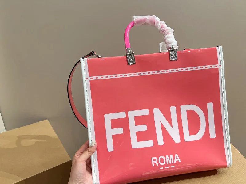 Fendi handbags with a metal - framed clasp for durability and a stylish lookLuxury Bags Fendi 282