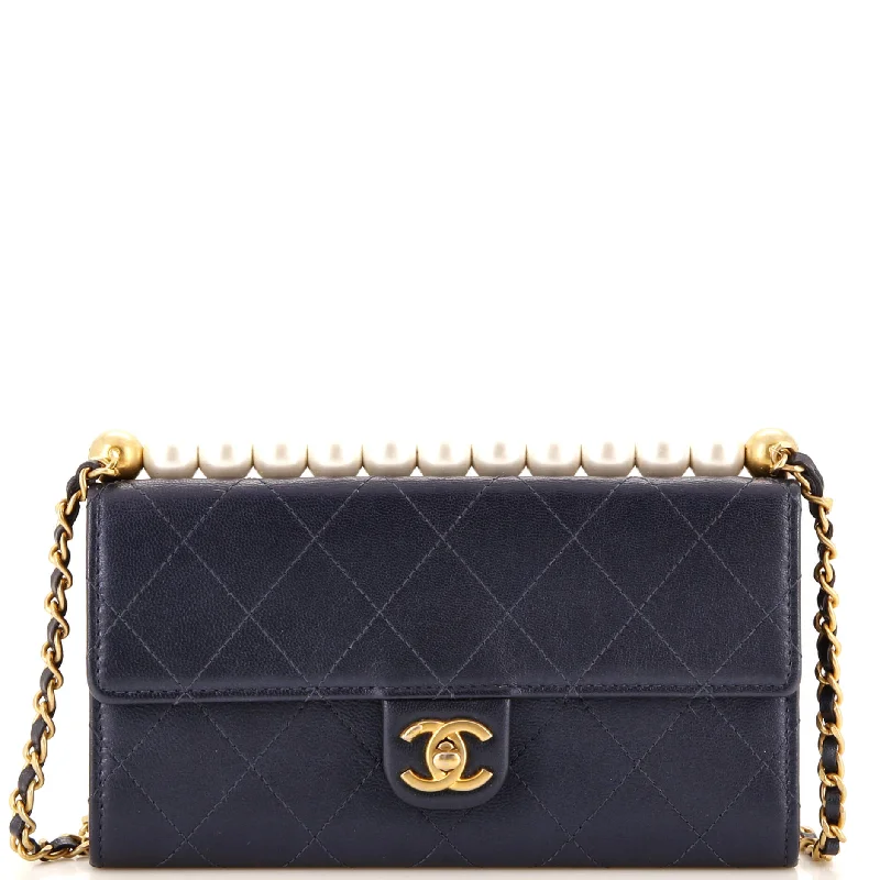 Chic Pearls Clutch with Chain Quilted Goatskin