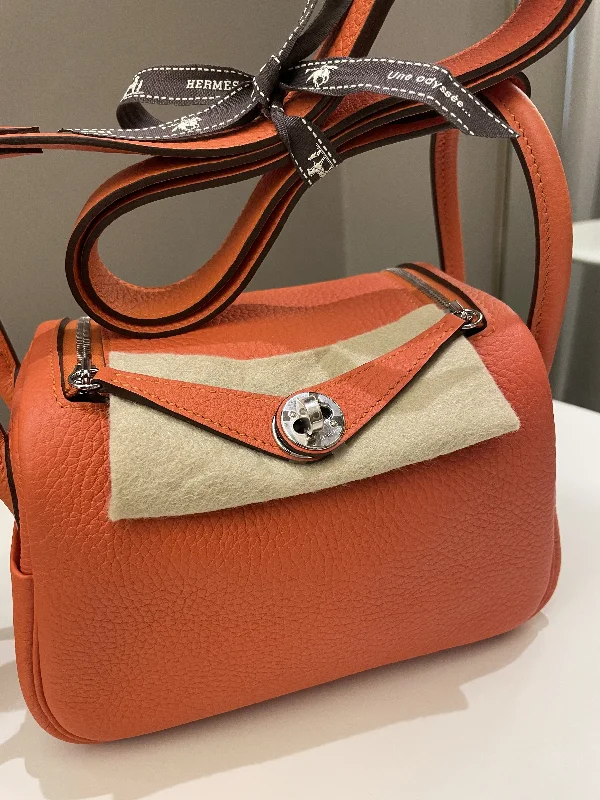 Soft - Handled Hermes So Kelly Bags for a Feminine TouchHermes Mini Lindy Feu Clemence