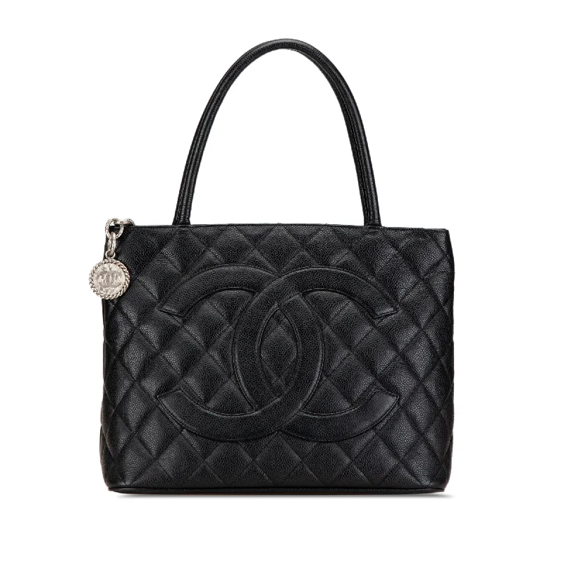 Hermes Bags with Hidden Pocket Compartments for PrivacyBlack Chanel Caviar Medallion Tote