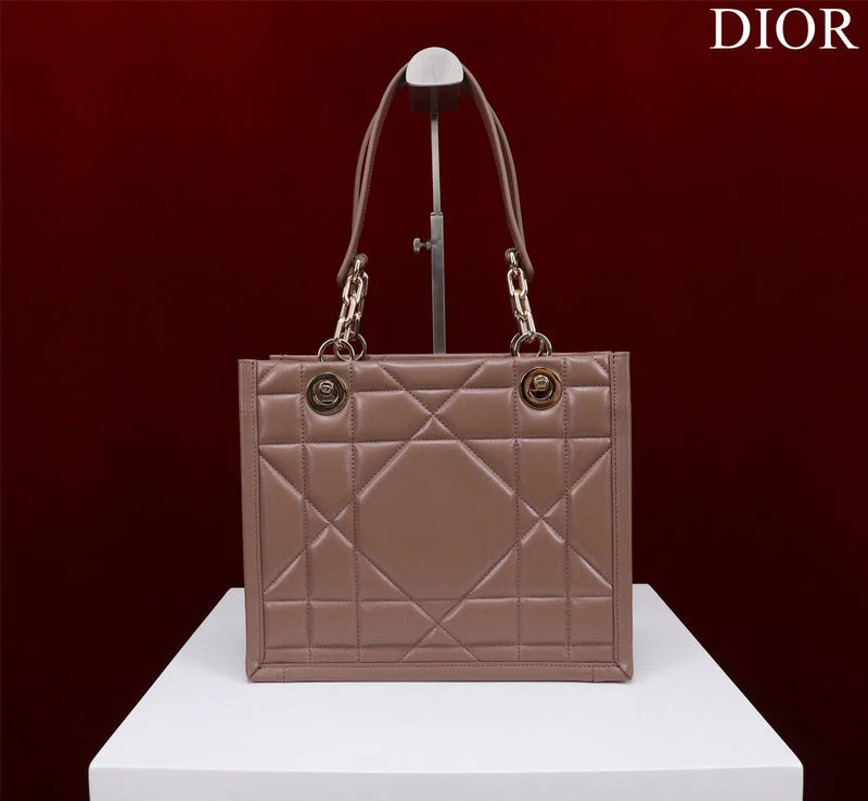 Christian Dior handbags with a removable shoulder strap for versatilityBC - Dior Bags - 1736