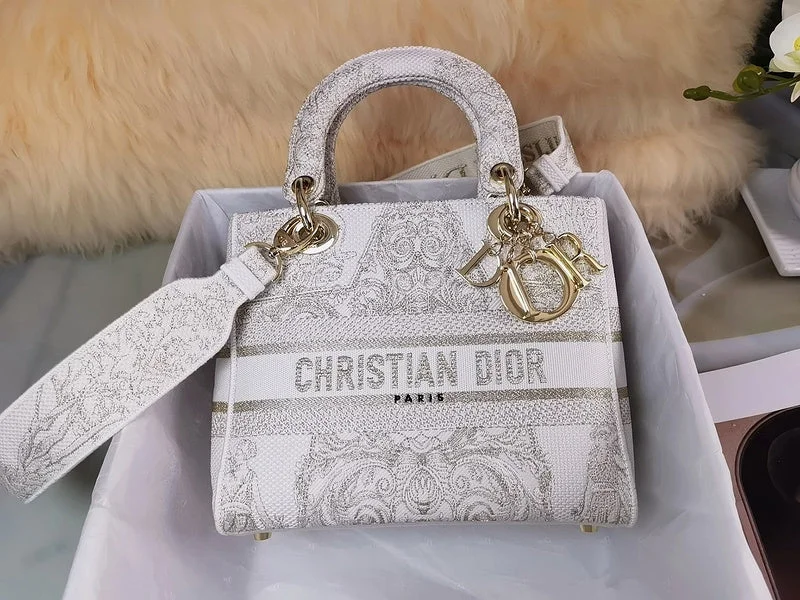 Christian Dior handbags with a removable shoulder strap for versatilityChristian Dior Bags - 4499