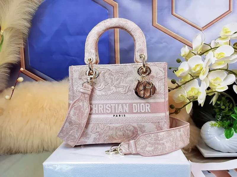 Fashion - forward Christian Dior tote bags for the modern womanChristian Dior Bags - 4503