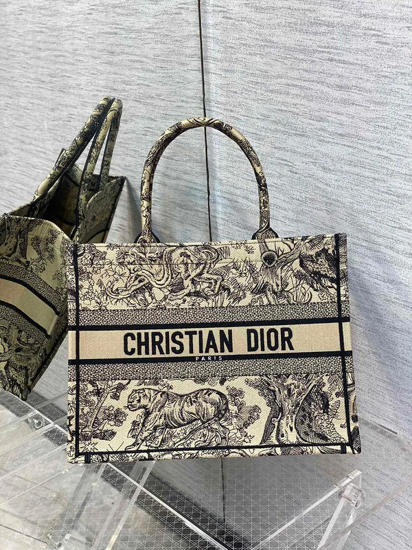 High - fashion Christian Dior bags with a geometric patternChristian Dior Bags - 4561