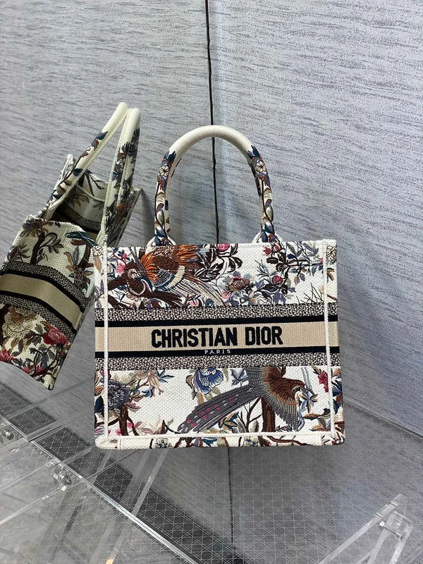 Christian Dior Saddle bags with a studded trim for a bold lookChristian Dior Bags - 4573