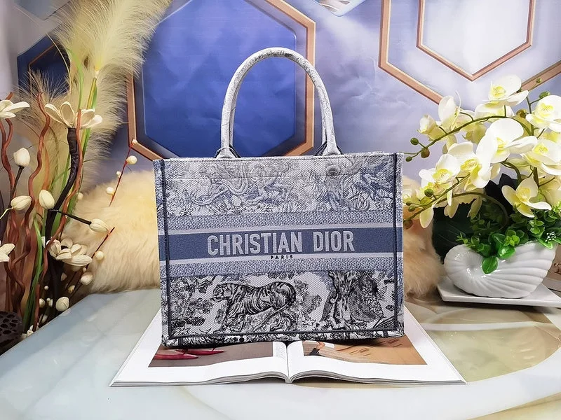 High - fashion Christian Dior bags with a geometric patternChristian Dior Bags - 4629