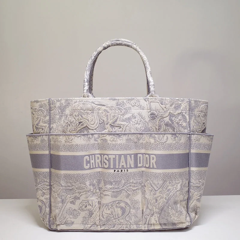 Christian Dior handbags with a snap - button closure and a decorative buckleChristian Dior Bags - 5658