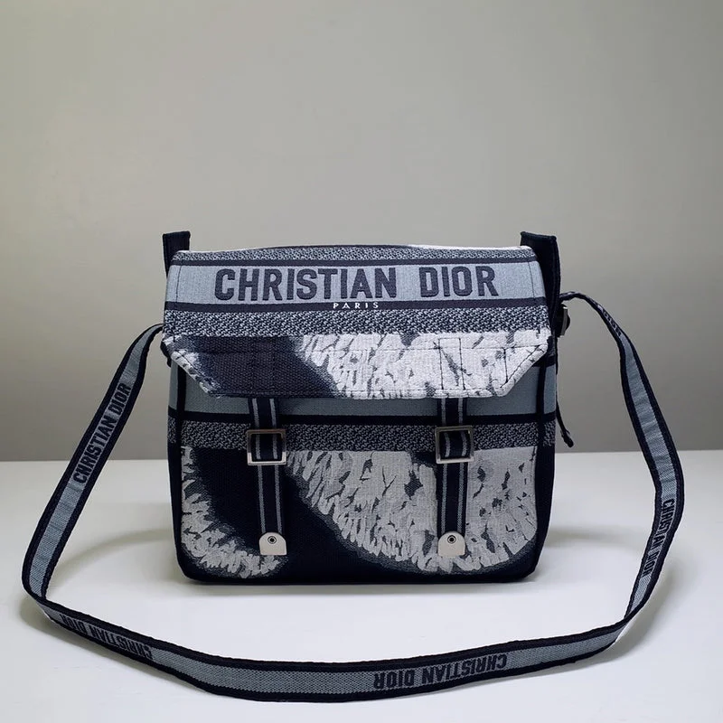 Christian Dior handbags with a removable shoulder strap for versatilityChristian Dior Bags - 5939