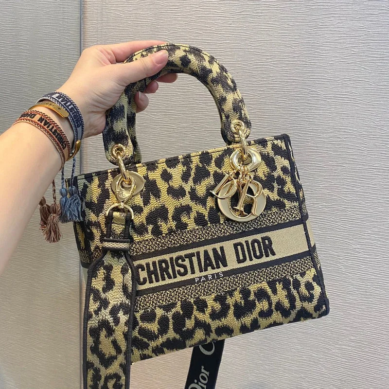 Luxury Christian Dior crossbody bags with a chain - link strapChristian Dior Bags - 5955