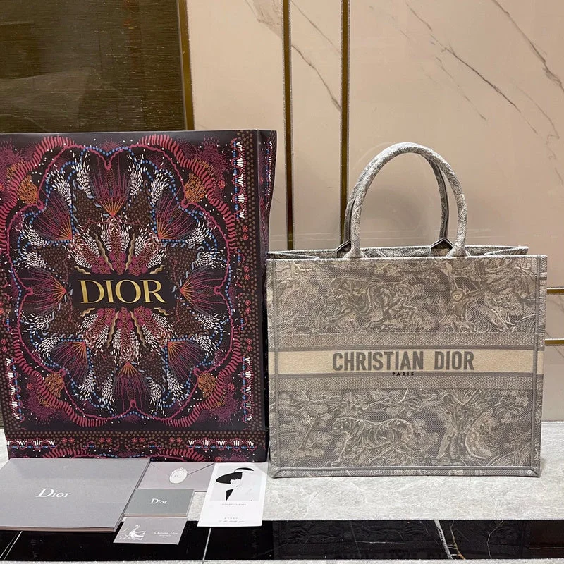 Trendsetting Christian Dior crossbody bags with a colorful strapChristian Dior Bags - 5989