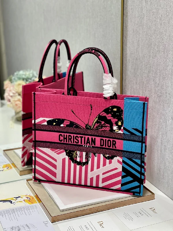 Luxury Christian Dior crossbody bags with a chain - link strapChristian Dior - Luxury Bags  373