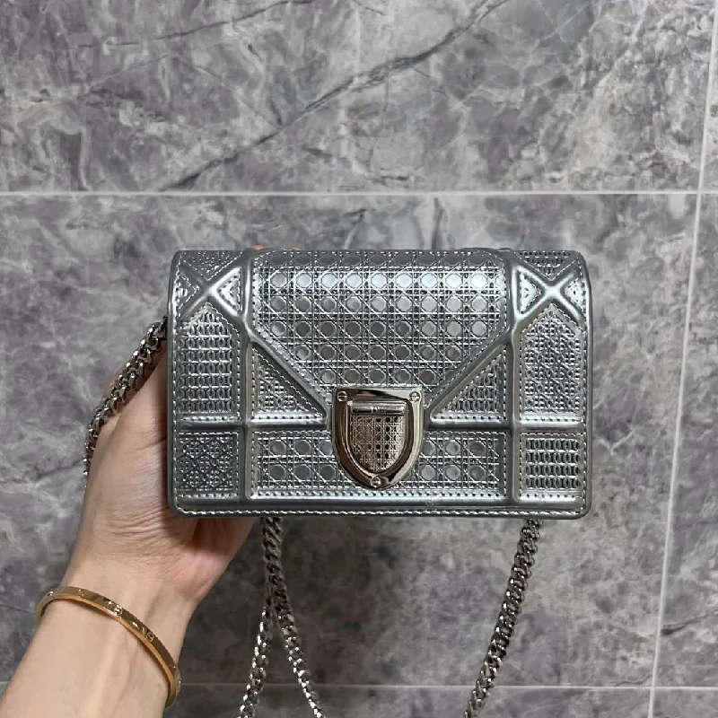 Christian Dior tote bags with a double - handle and shoulder - strap optionDiorama Mini Wallet On Chain WOC Silver