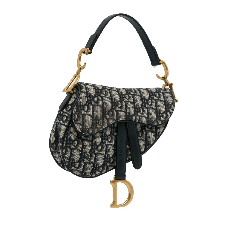 Luxury Christian Dior crossbody bags with a chain - link strapDior Oblique Saddle Bag (rgbAfN)