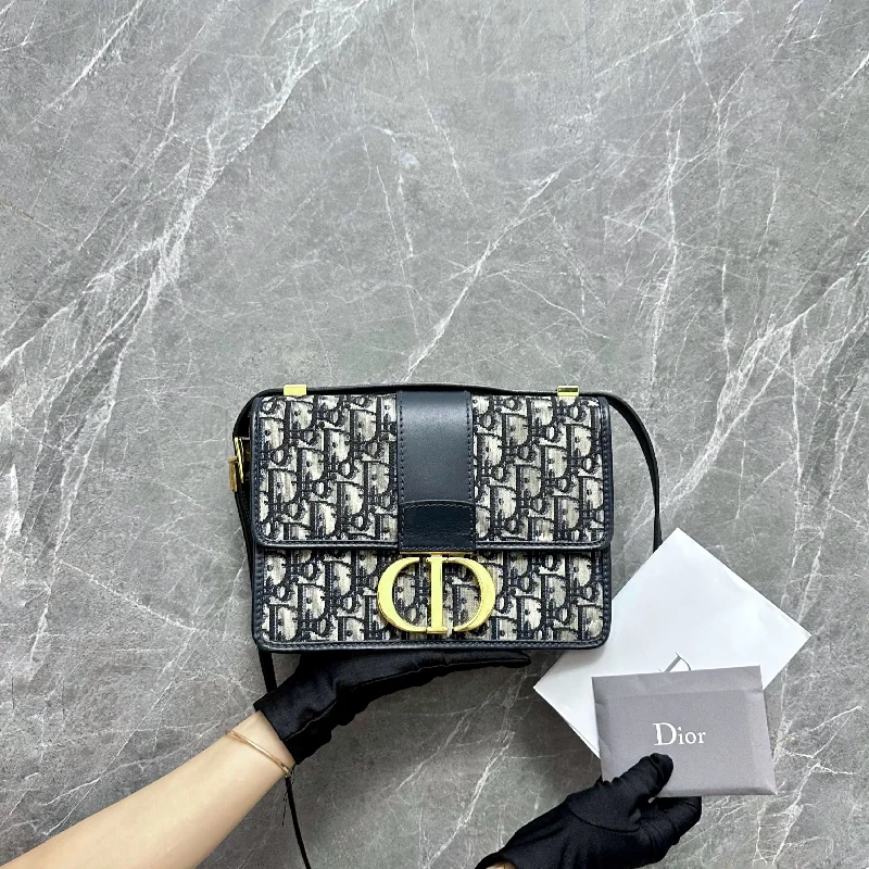 Contemporary Christian Dior handbags with a unique shape*Receipt* Montaigne 30 Shoulder Bag